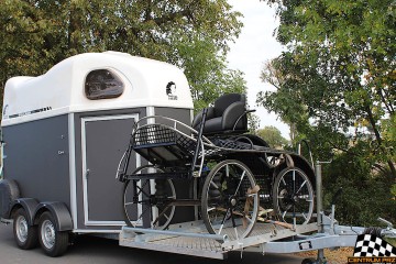 HIPPOMOBILE \ 2-KONNA \ DMC: 2600 KG